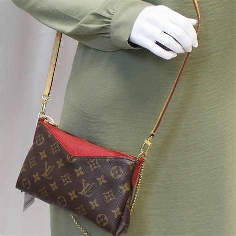 louis vuitton stor taske|louis vuitton crossbody bag.